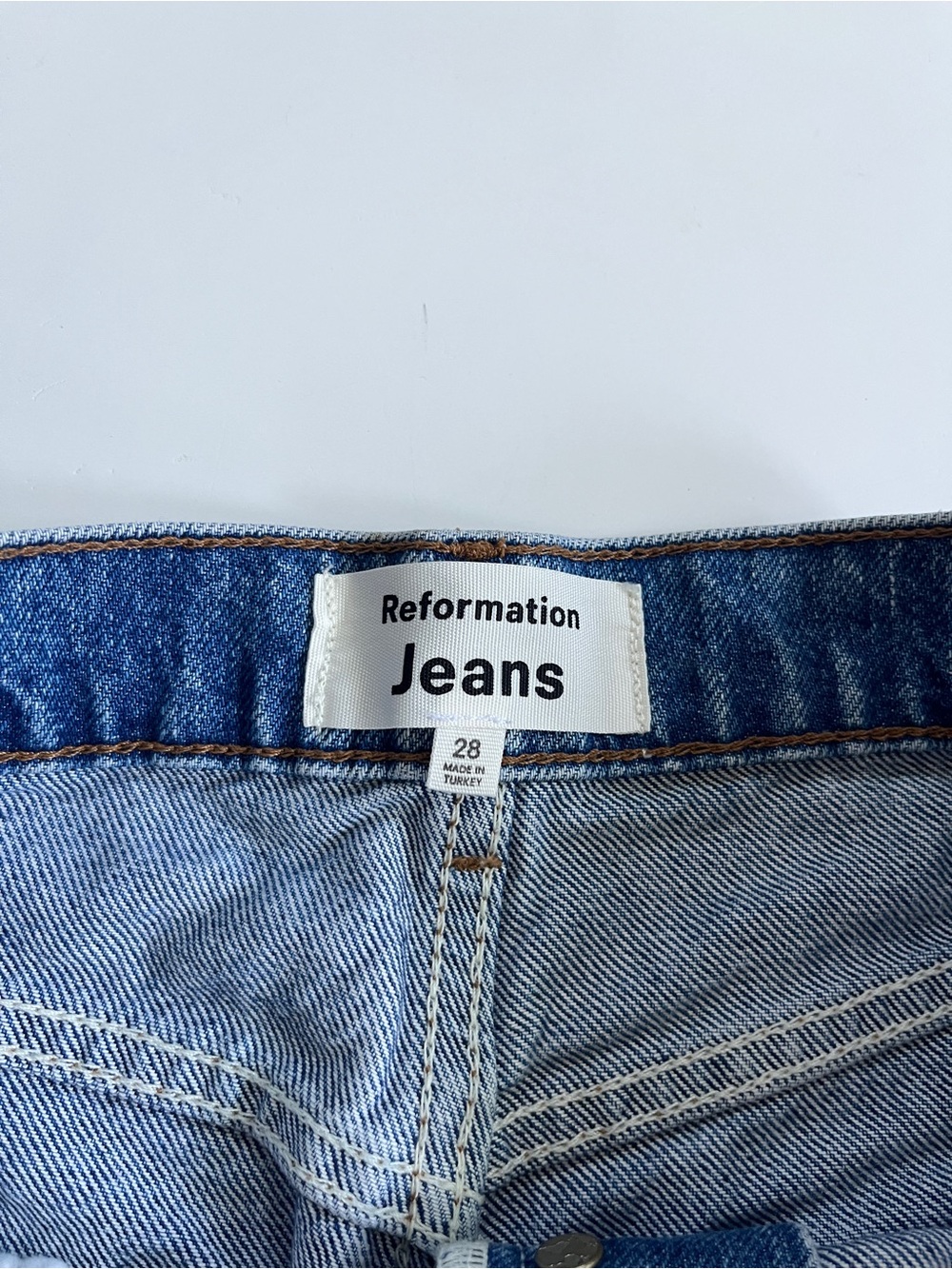Reformation Charlene High Rise Jean Shorts size 28 - Picture 3 of 8